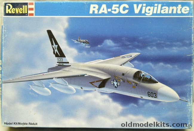 Revell 1/72 RA-5C Vigilante - RVAH-7 USS Kitty Hawk, 4367 plastic model kit